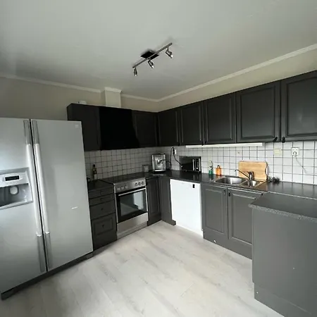Lukserios Og Lys Leilighet Med Nydelig Utsikt Apartment Tromso